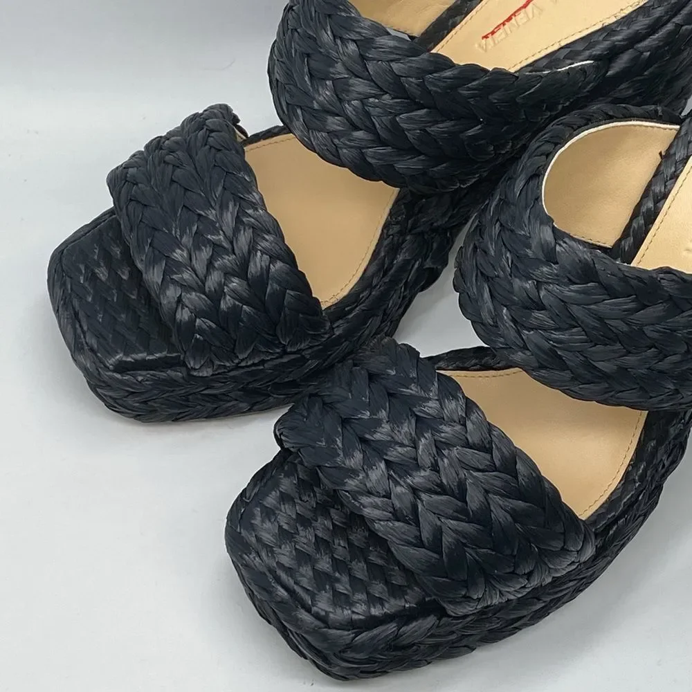 Bottega Veneta Trinity Weave Black Raffia Platform Sandals size 38